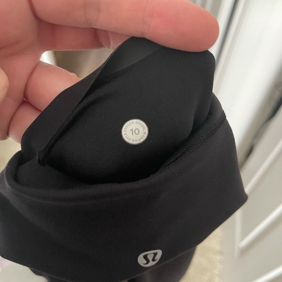 Lululemon in movement 25” black size 10 - Picture 3 of 5